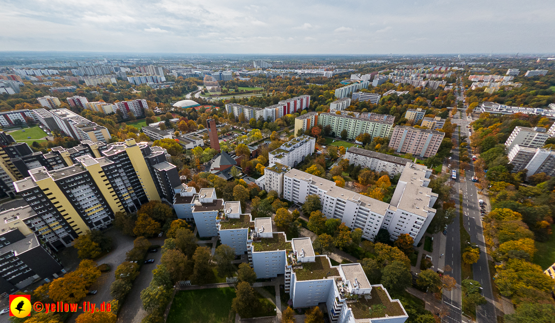 13.10.2022 - Marx-Zenrtum am Karl-Marx-Ring in Neuperlach
